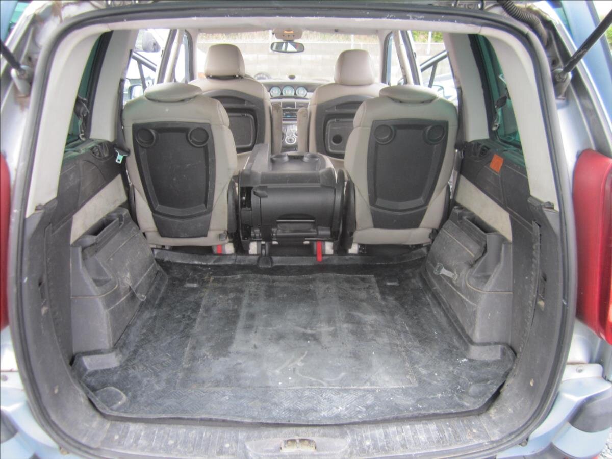 Peugeot 807 Kombi 2,2 l 94 kw