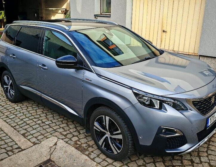 Peugeot 5008 4