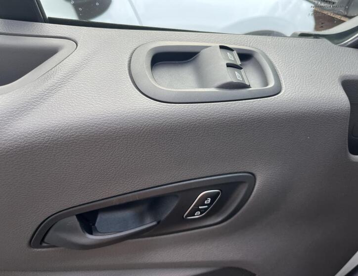 Ford Transit 12
