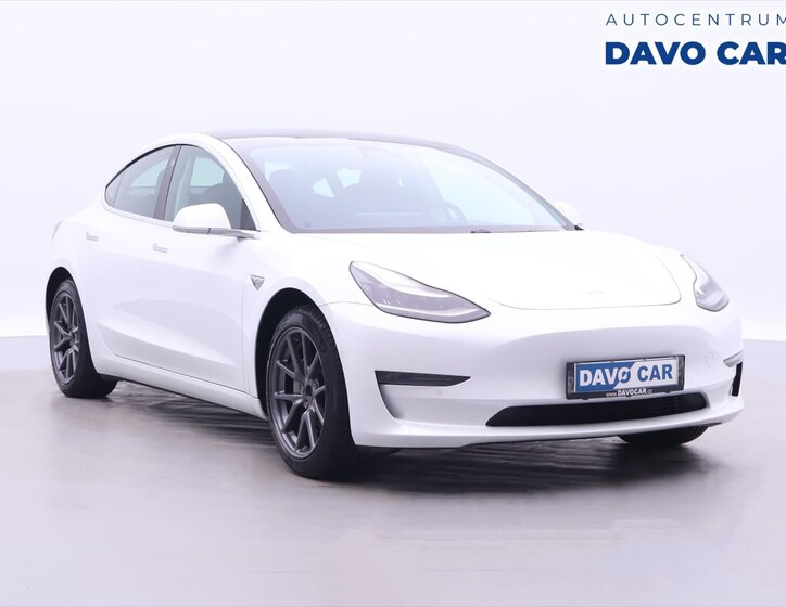 Tesla Model 3 Sedan 0,0 324 kw