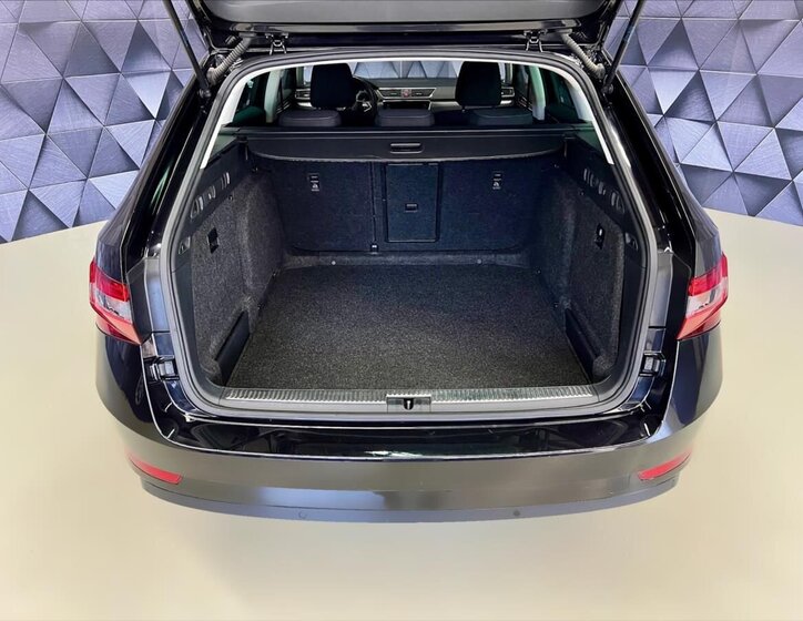 Škoda Superb Kombi 2,0 l 110 kw