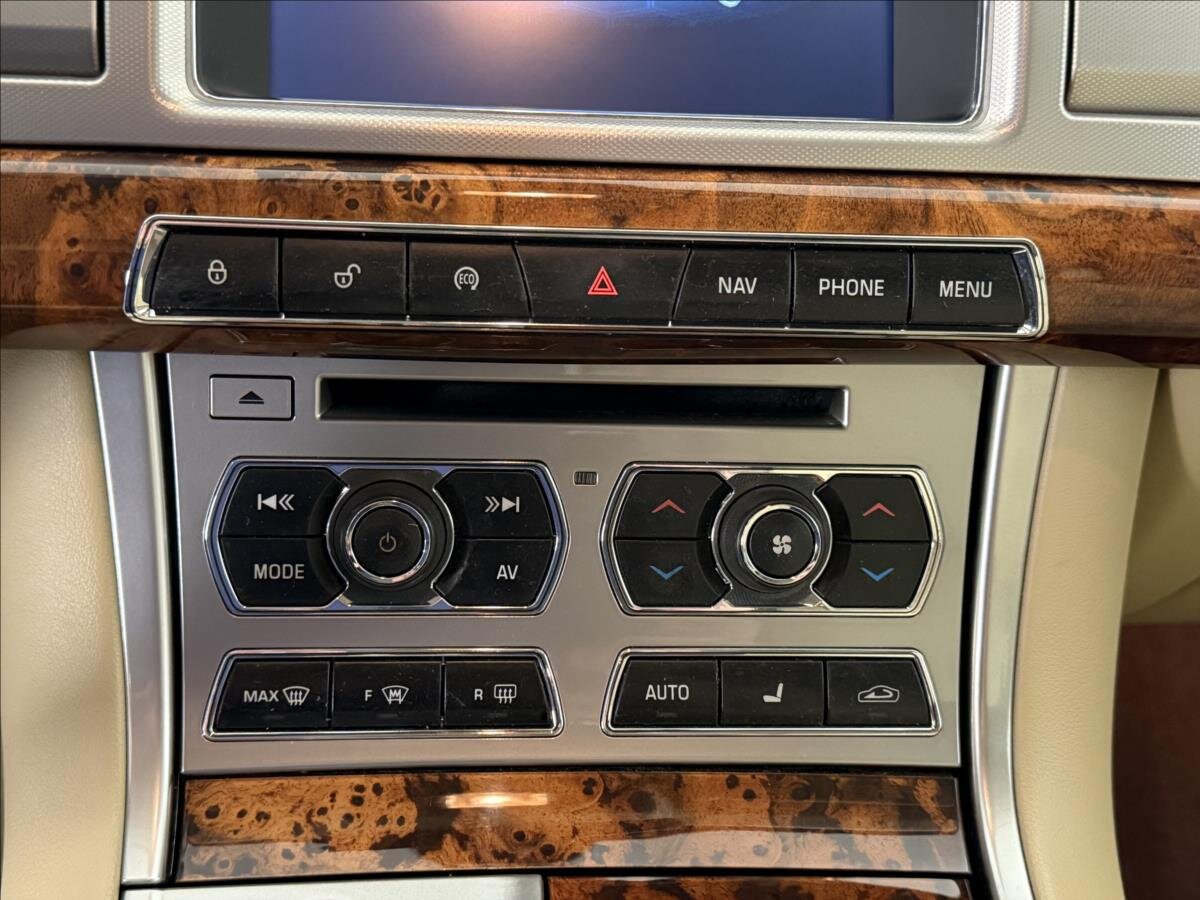 Jaguar XF Kombi 3,0 l 202 kw