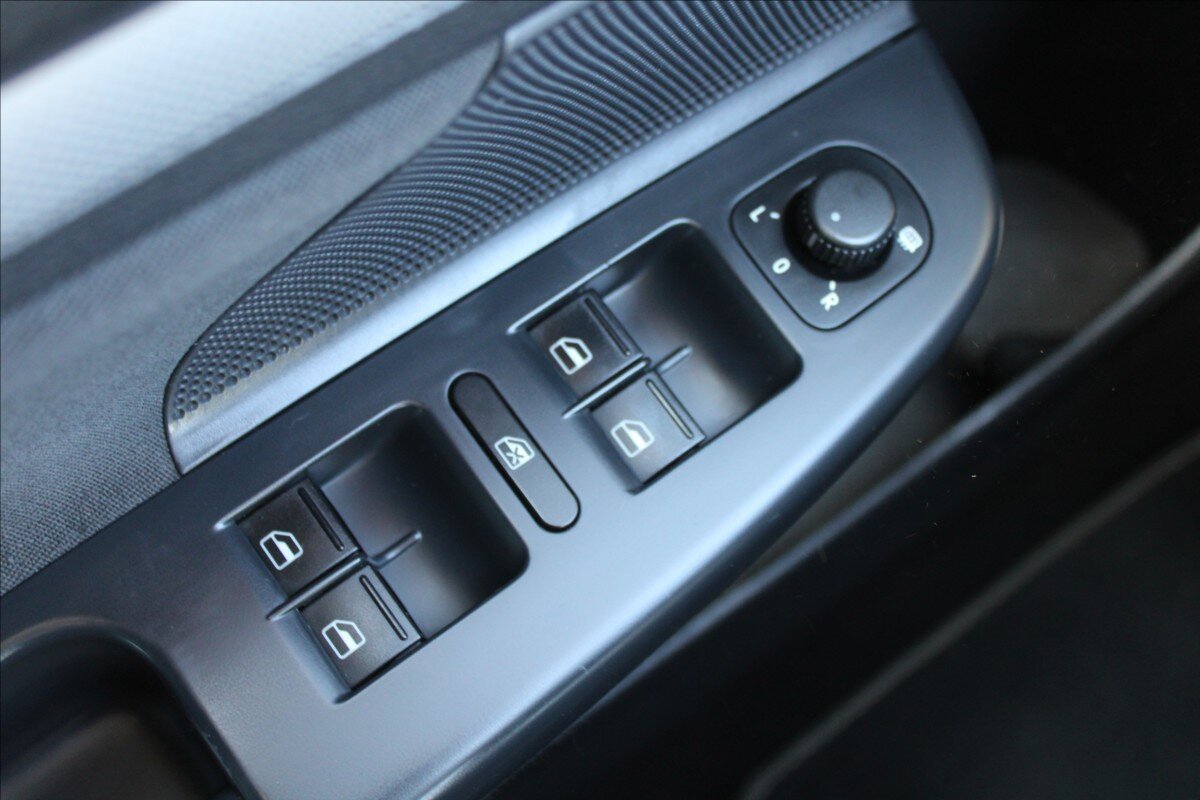 Volkswagen Golf Kombi 2,0 l 103 kw