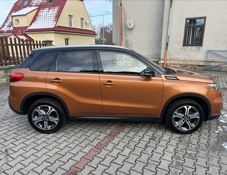 Suzuki Vitara 2