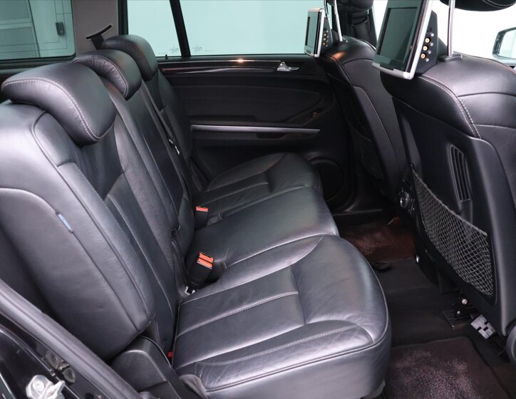 Mercedes-Benz GL SUV 3,0 l 155 kw