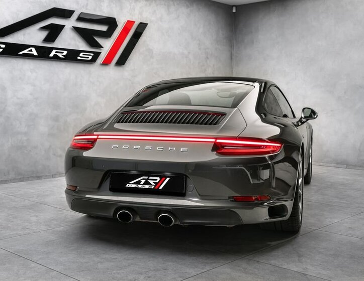 Porsche 911 Kupé 3,0 l 309 kw