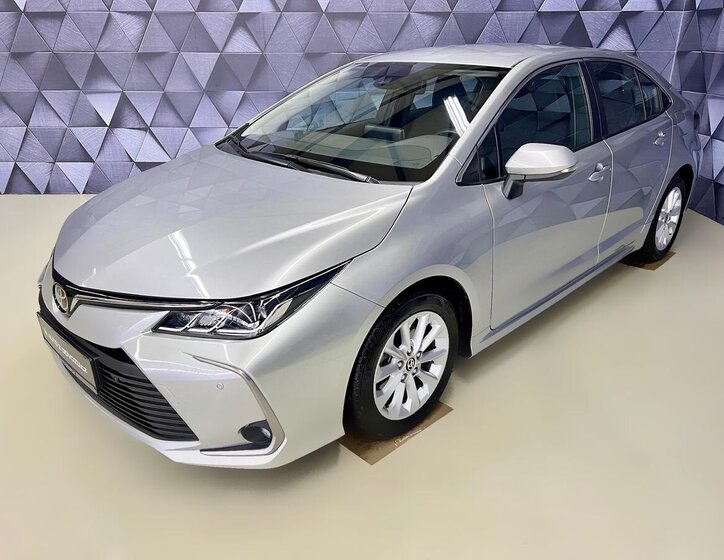 Toyota Corolla Sedan 1,5 l 92 kw