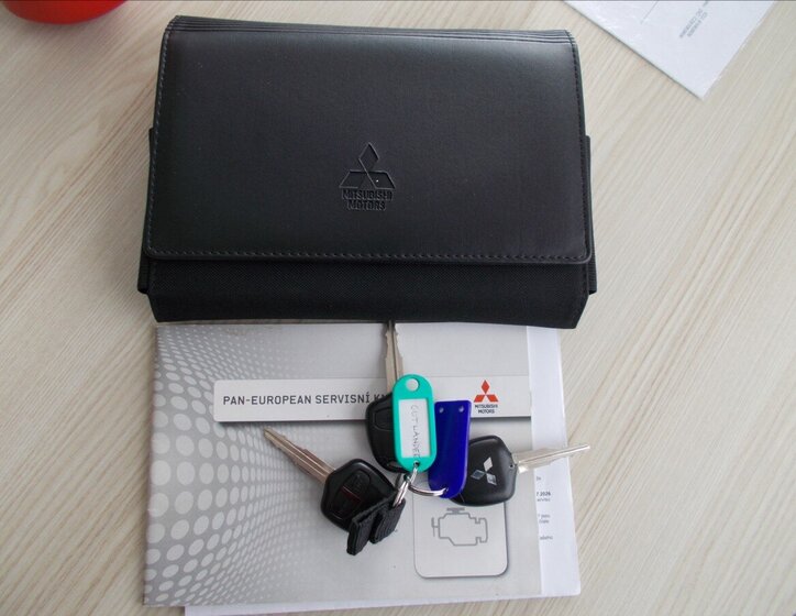 Mitsubishi Outlander SUV / Terénní 2,0 l 110 kw