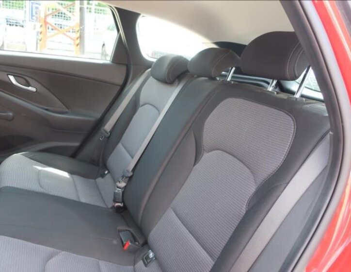 Hyundai i30 Kombi 998,0 88 kw