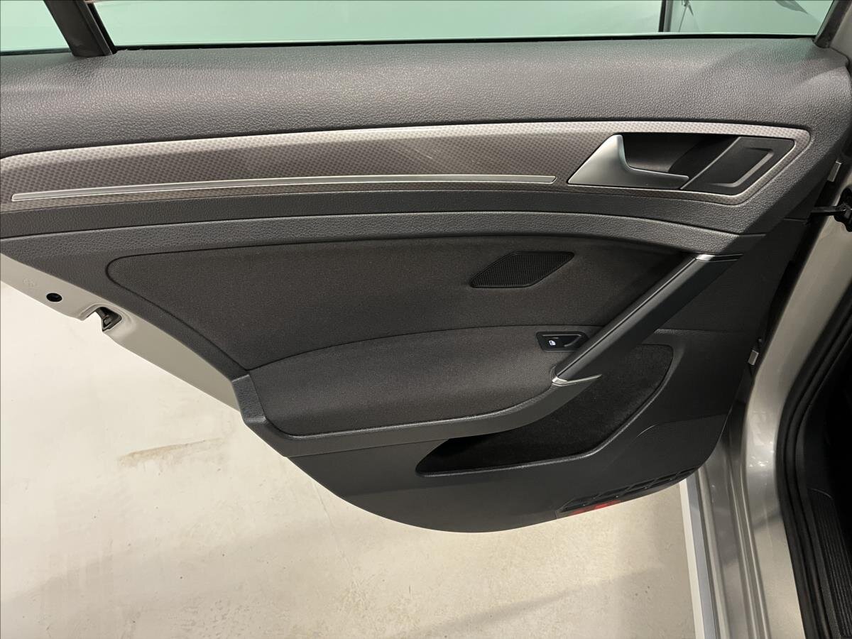 Volkswagen Golf Kombi 2,0 l 135 kw