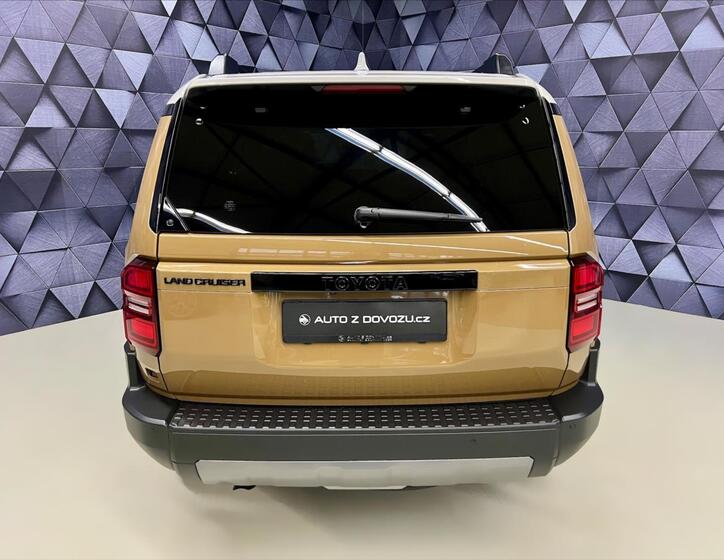 Toyota Land Cruiser 5