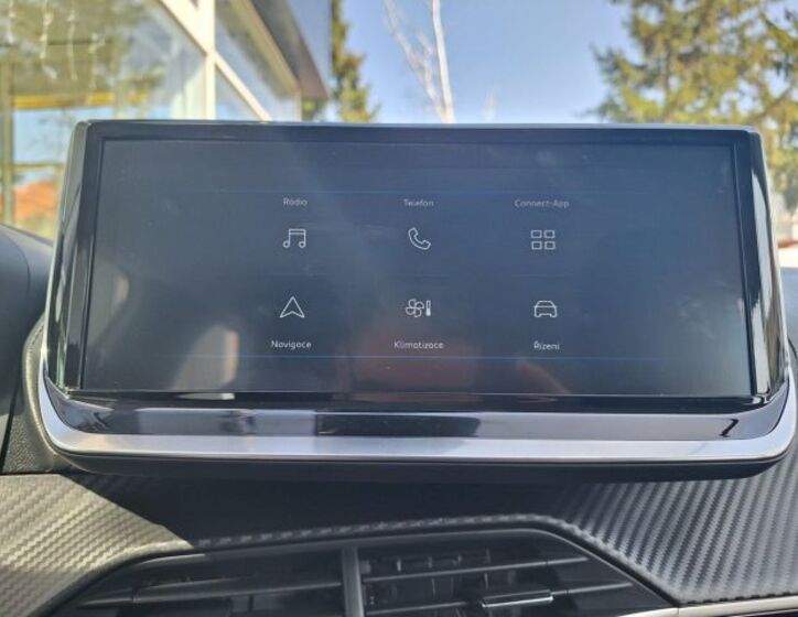 Peugeot 208 Hatchback 1,2 l 74 kw