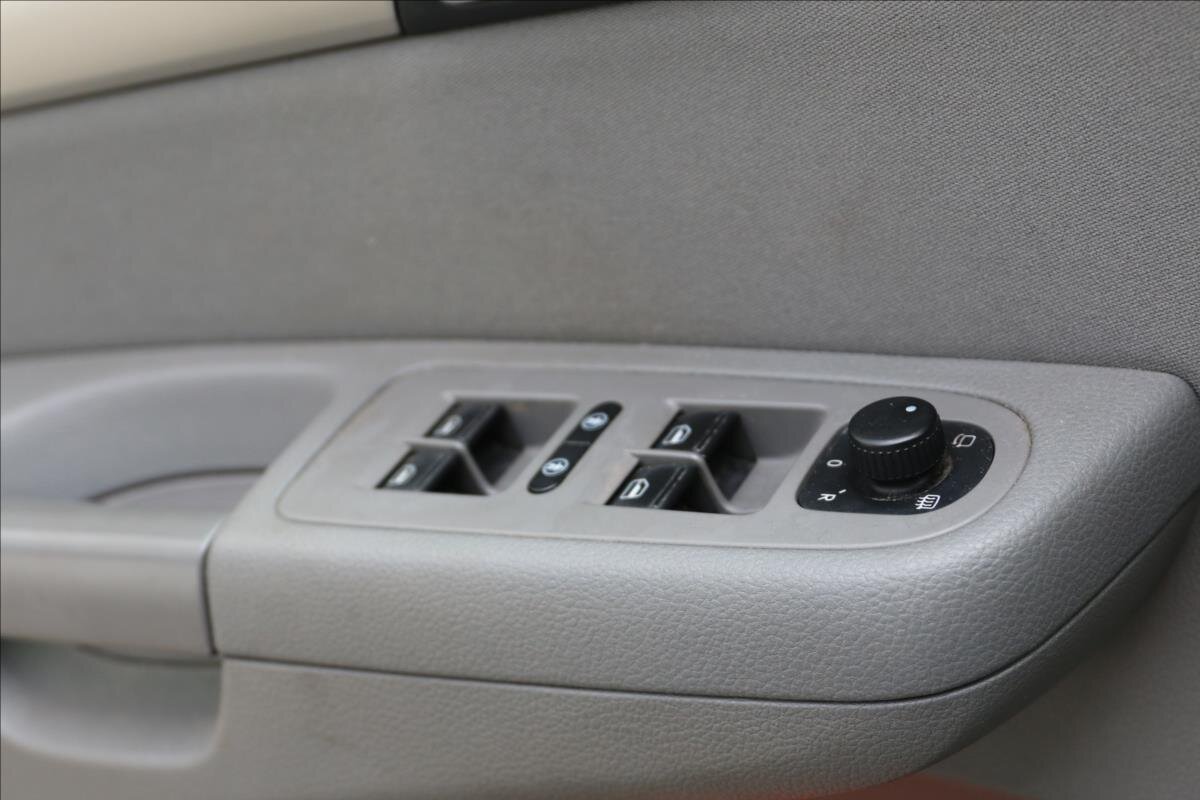 Seat Alhambra Kombi 2,0 l 103 kw