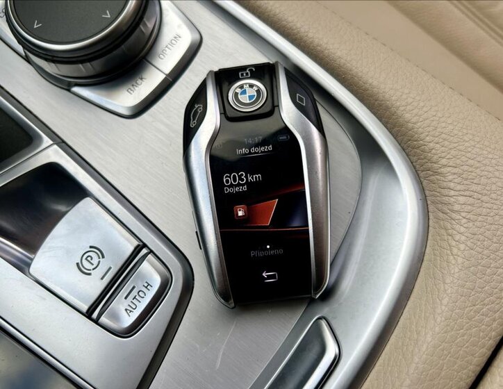 BMW Řada 7 Ostatní 3,0 l 210 kw
