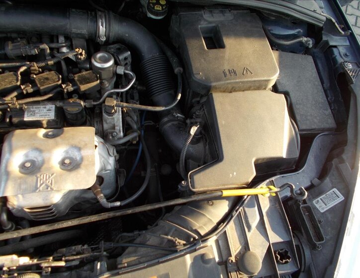 Ford Focus Hatchback 999,0 74 kw