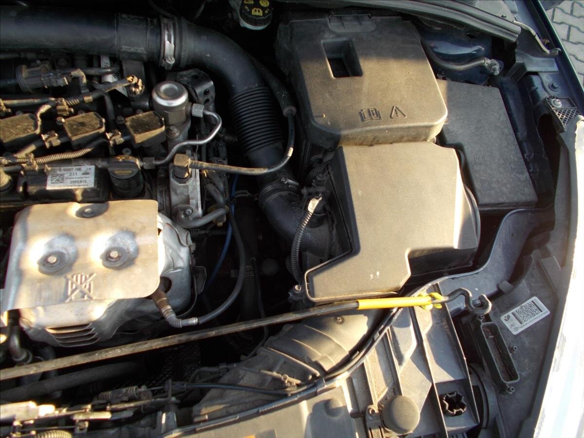 Ford Focus Hatchback 999,0 74 kw