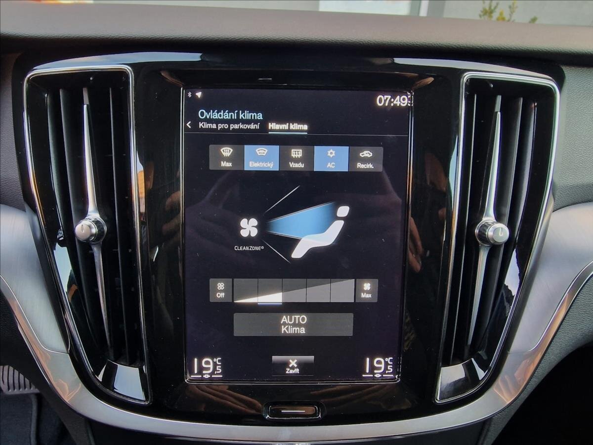 Volvo V60 Kombi 2,0 l 145 kw