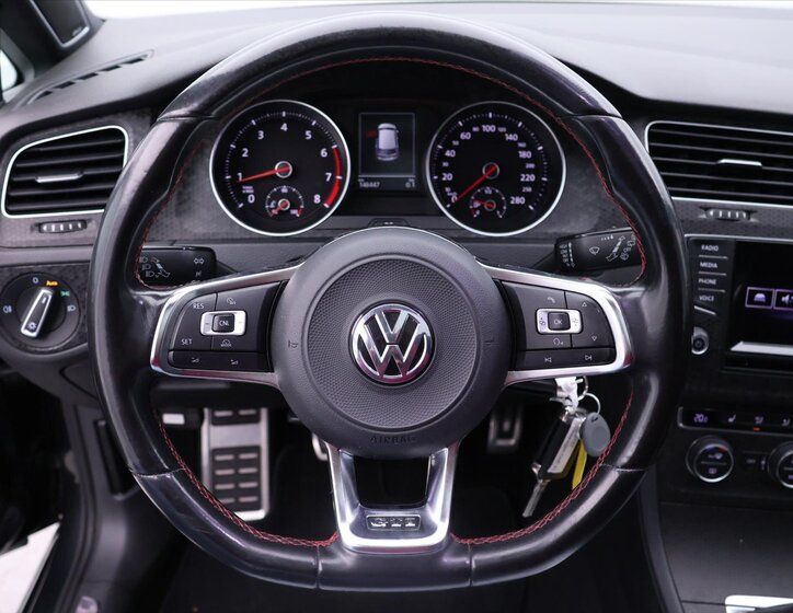 Volkswagen Golf Hatchback 2,0 l 169 kw