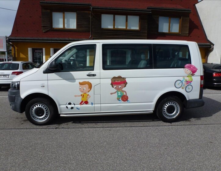 Volkswagen Transporter Kombi 2,0 l 62 kw