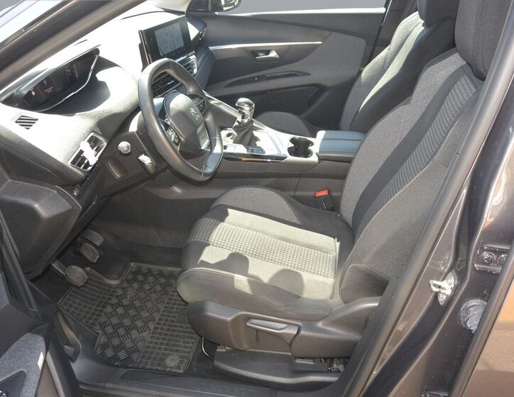 Peugeot 3008 SUV / Terénní 1,2 l 96 kw