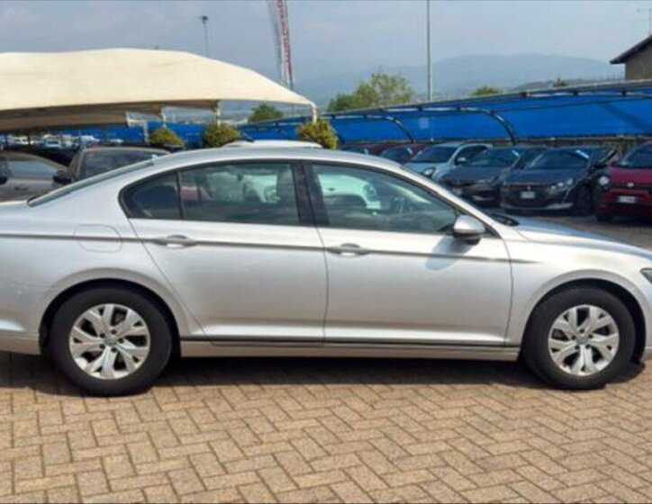 Volkswagen Passat Ostatní 1,6 l 88 kw