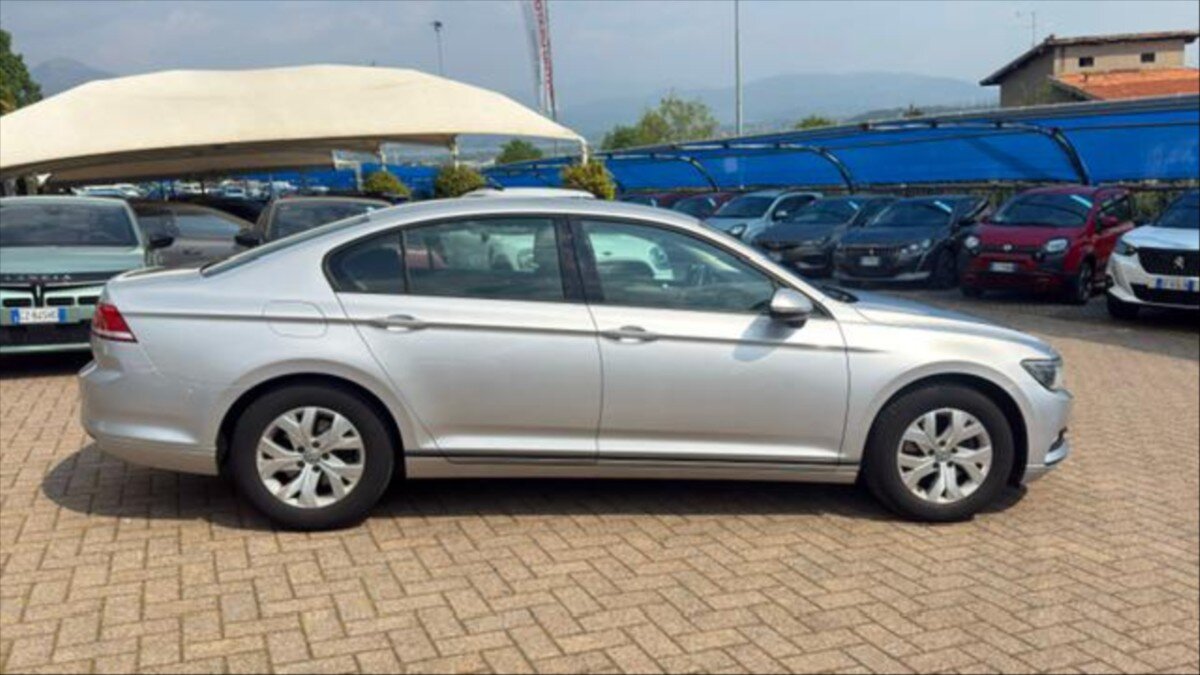Volkswagen Passat Ostatní 1,6 l 88 kw