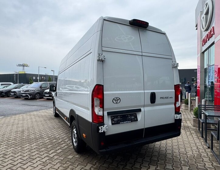 Toyota Proace Max Skříň 2,2 l 130 kw