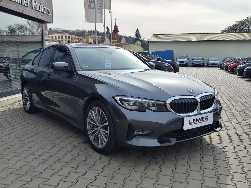 BMW Řada 3 Sedan / Limuzína 2,0 l 215 kw