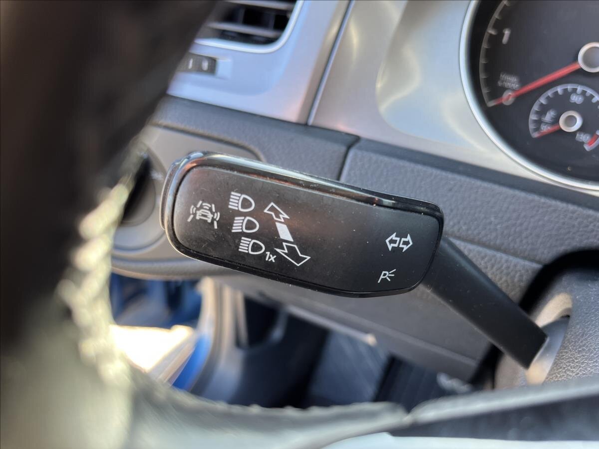 Volkswagen Golf Kombi 1,6 l 81 kw