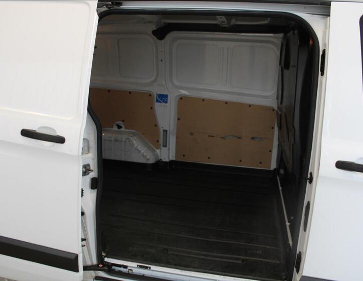 Ford Transit Custom 13