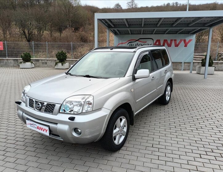 Nissan X-Trail SUV / Terénní 2,5 l 121 kw