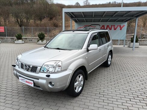 Nissan X-Trail SUV / Terénní 2,5 l 121 kw