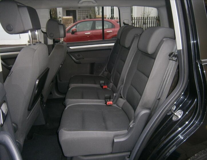 Volkswagen Touran Kombi 1,6 l 77 kw