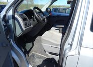Volkswagen Caravelle MPV 2,5 l 96 kw