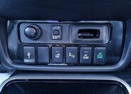 Mitsubishi Outlander SUV / Terénní 2,4 l 165 kw