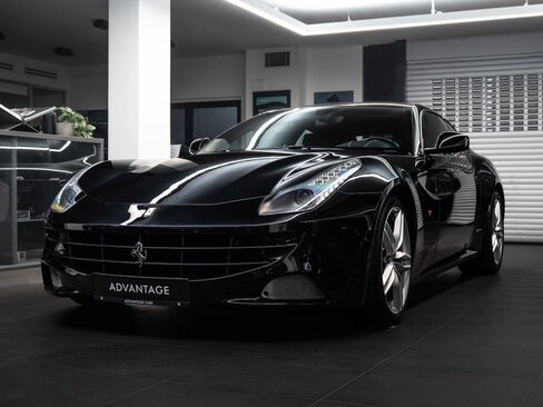 Ferrari FF Kupé 6,3 l 486 kw