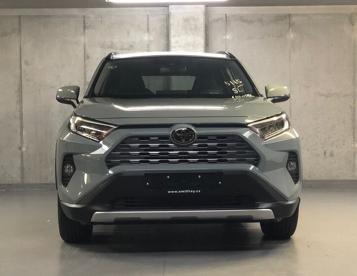 Toyota RAV4 SUV 2,5 l 163 kw