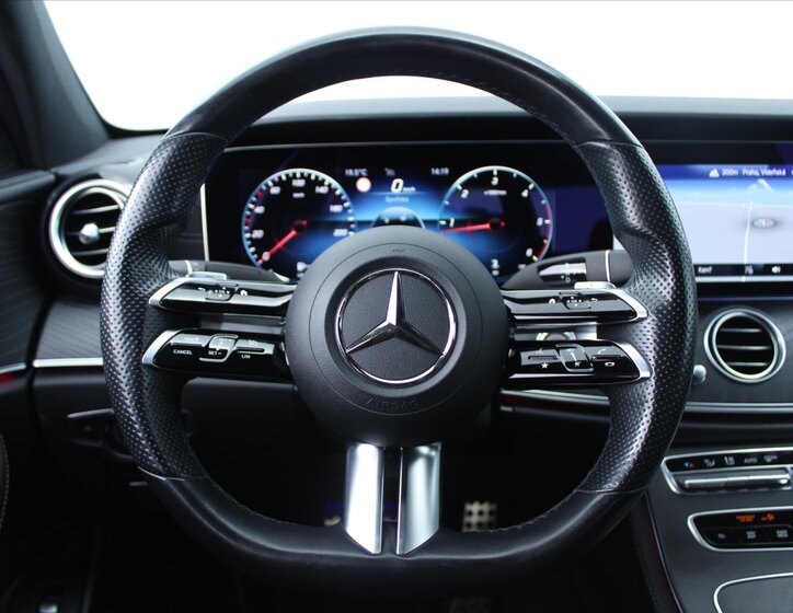 Mercedes-Benz Třídy E Sedan / Limuzína 2,0 l 143 kw