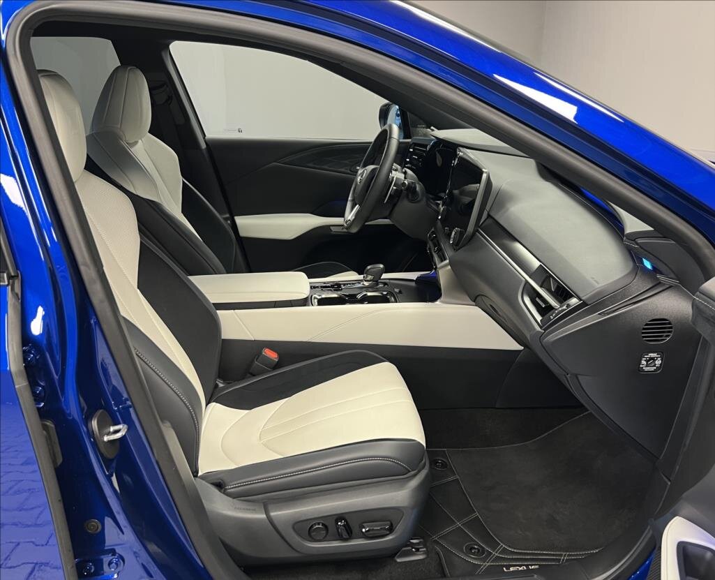 Lexus RX 500h SUV 2,4 l 273 kw