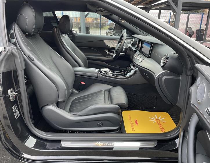 Mercedes-Benz Třídy E 32