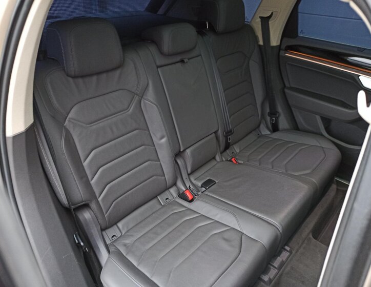 Volkswagen Touareg 15