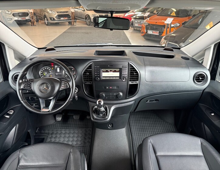 Mercedes-Benz Vito 13