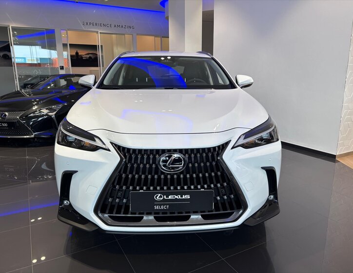 Lexus NX 350h SUV / Terénní 2,5 l 146 kw