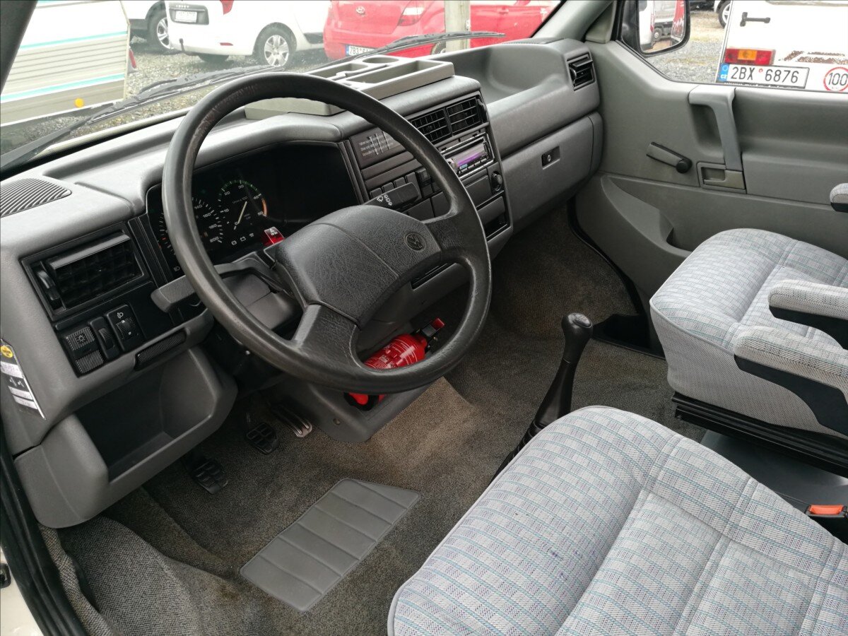 Volkswagen Ostatní Ostatní 2,4 l 57 kw