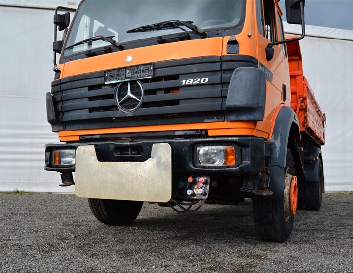 Mercedes-Benz Ostatní 8