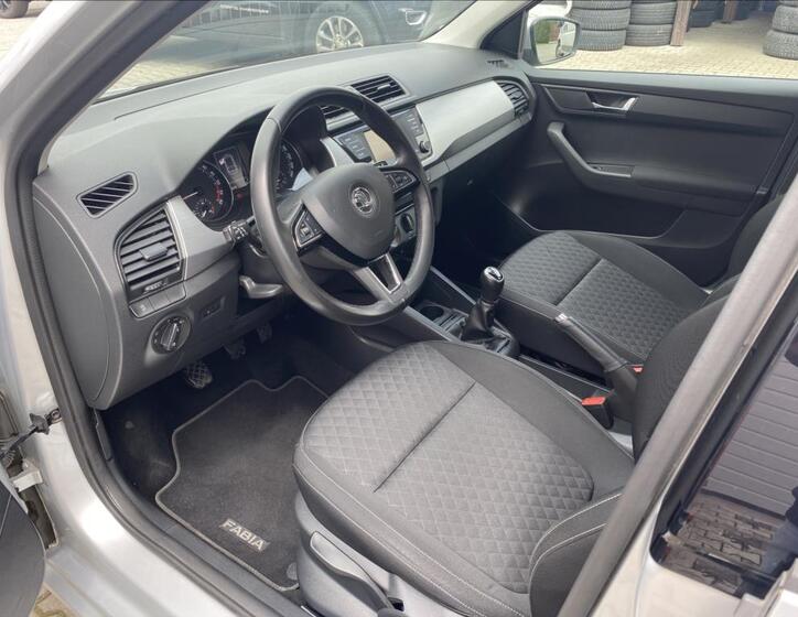 Škoda Fabia 12