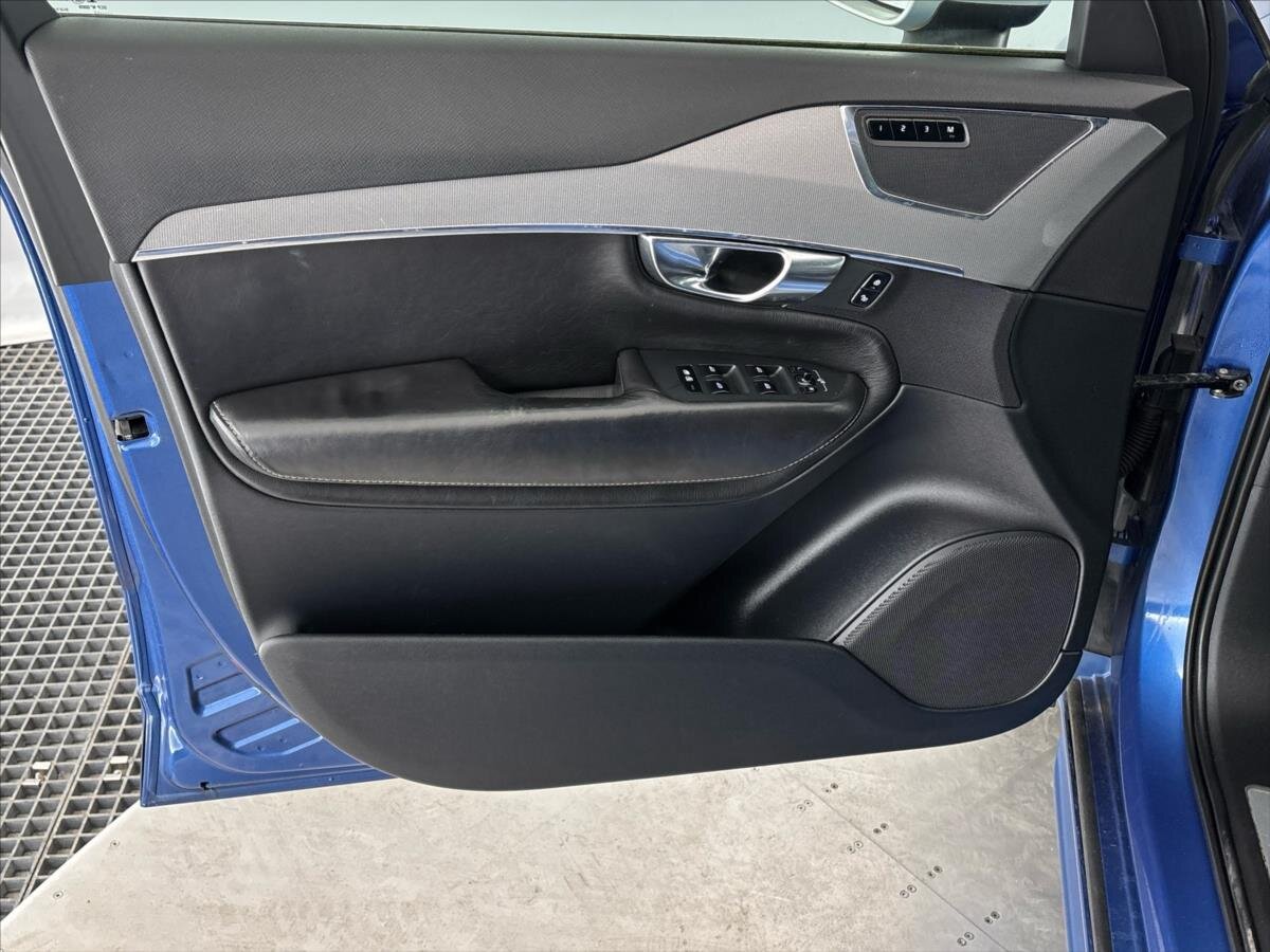 Volvo XC90 SUV / Terénní 2,0 l 173 kw