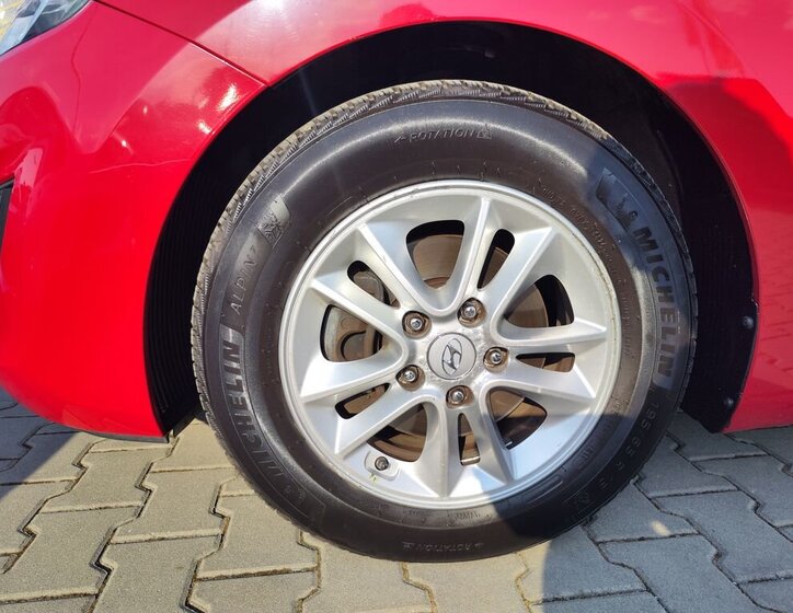 Hyundai i30 Kombi 1,4 l 73 kw