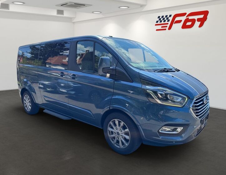 Ford Tourneo Custom 2