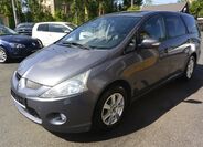 Mitsubishi Grandis 1